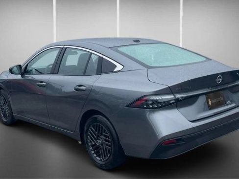Used 2026 Nissan Sentra SV w/ Floor Mat Package FWD image 11