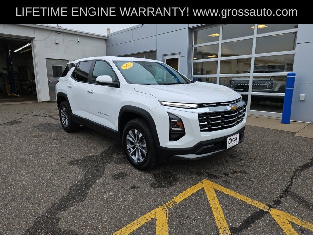 Used 2025 Chevrolet Equinox LT AWD/4WD image 2