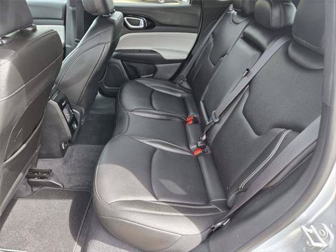 Certified 2025 Jeep Compass Limited AWD/4WD image 17
