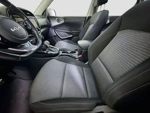 Used 2022 Kia Soul GT-Line FWD image 13