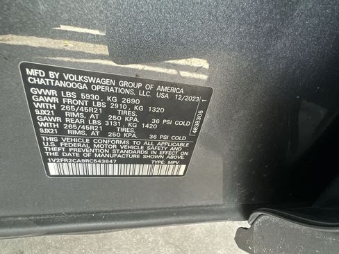 Used 2024 Volkswagen Atlas SEL Premium R-Line AWD/4WD image 29