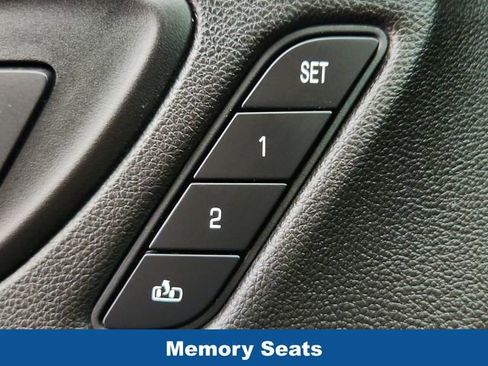Used 2020 Buick Encore GX Essence w/ Advanced Technology Package AWD/4WD image 19