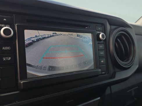 Used 2019 Toyota Tacoma SR w/ SR Convenience Package RWD image 17
