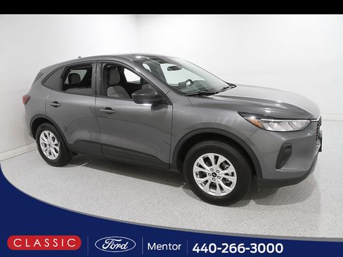 Used 2025 Ford Escape Active w/ Cold Weather Package AWD/4WD image 1