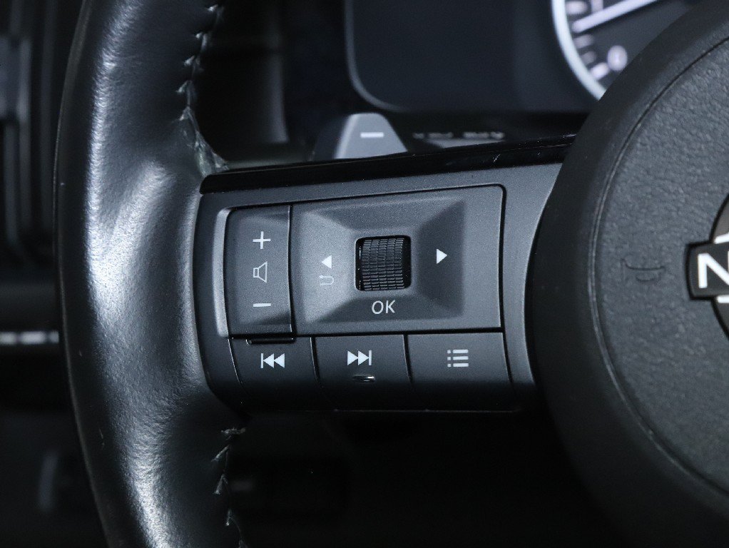Used 2023 Nissan Pathfinder SL w/ SL Premium Package AWD/4WD image 26