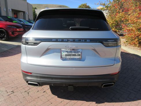Used 2023 Porsche Cayenne image 78