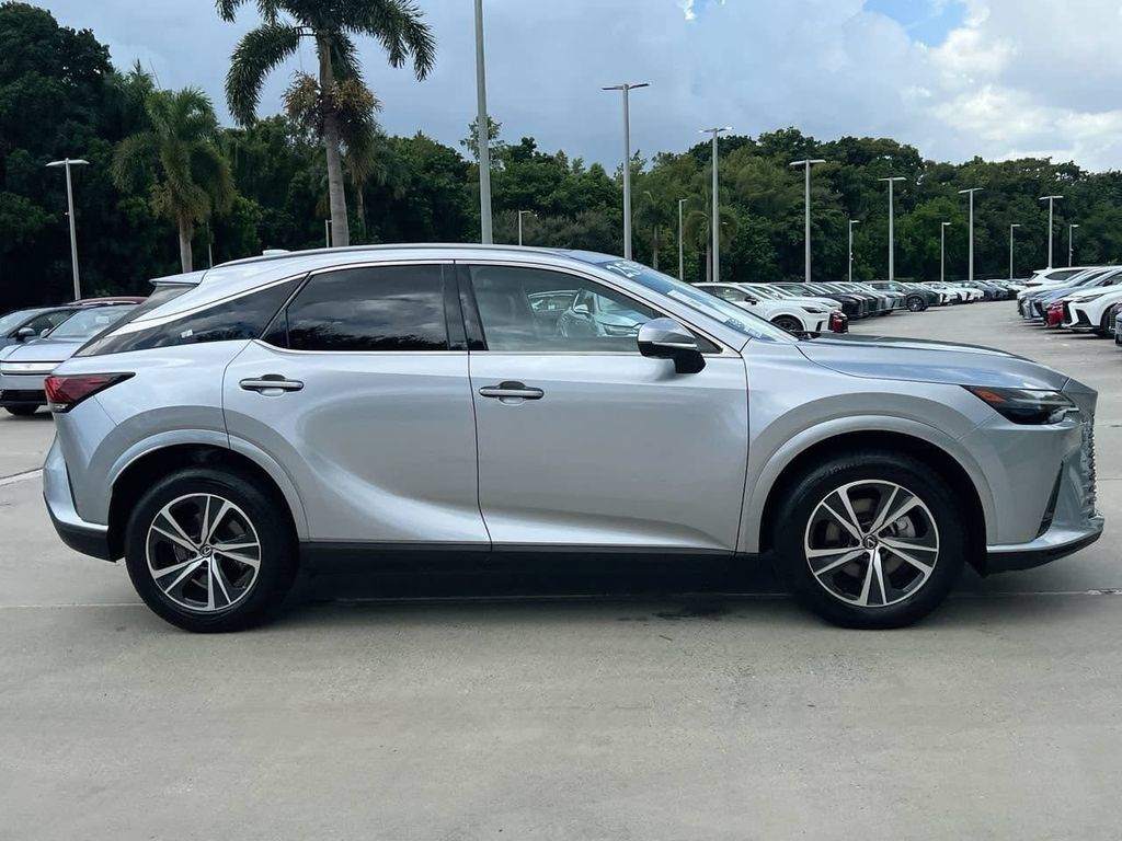 Certified 2025 Lexus RX 350 Premium w/ Accessory Package (Z1) FWD image 8