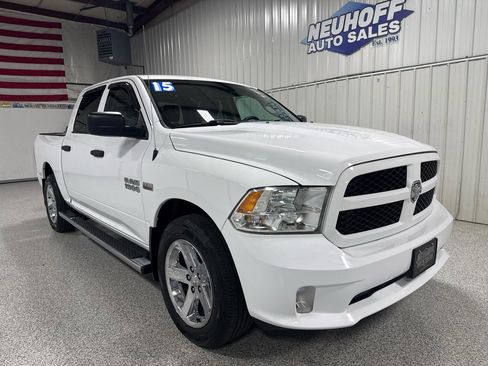 Used 2015 RAM 1500 Express AWD/4WD image 2