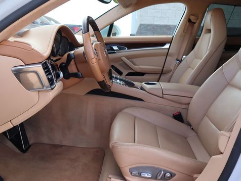 Used 2014 Porsche Panamera Turbo image 18
