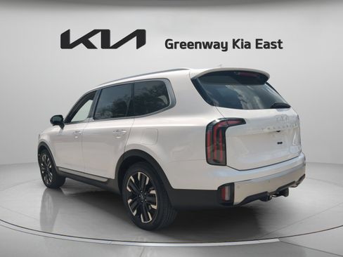 Certified 2024 Kia Telluride SX Prestige w/ Towing Package AWD/4WD image 7