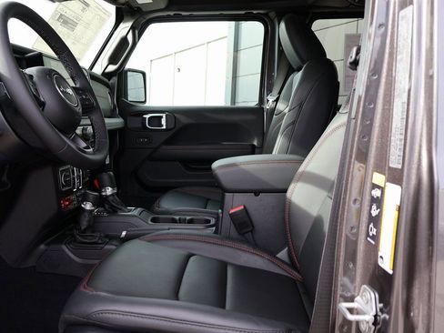 New 2026 Jeep Wrangler Unlimited Rubicon w/ Safety Group image 22