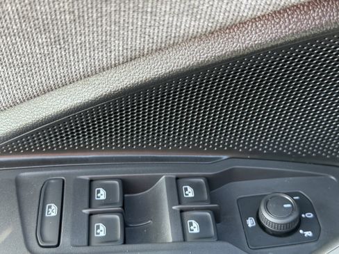 New 2026 Volkswagen Tiguan S image 17