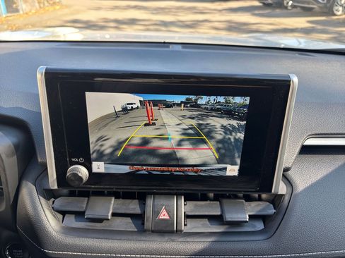 Used 2025 Toyota RAV4 XLE image 17