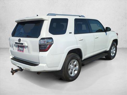 Used 2015 Toyota 4Runner SR5 AWD/4WD image 9