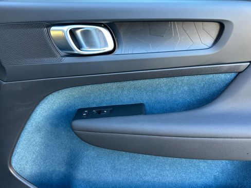 Certified 2023 Volvo XC40 Recharge Plus image 21