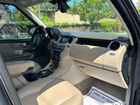 Used 2015 Land Rover LR4 HSE LUX AWD/4WD image 31