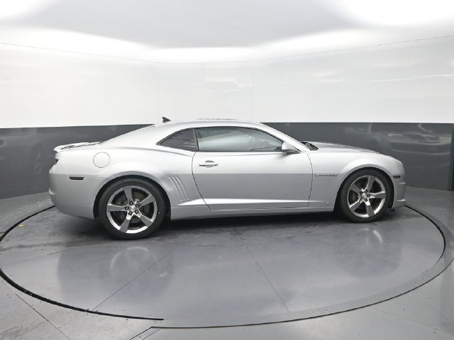 Used 2010 Chevrolet Camaro SS w/ RS Package RWD image 9