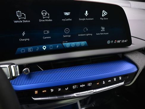 Certified 2025 Cadillac Optiq Sport 1 AWD/4WD image 27