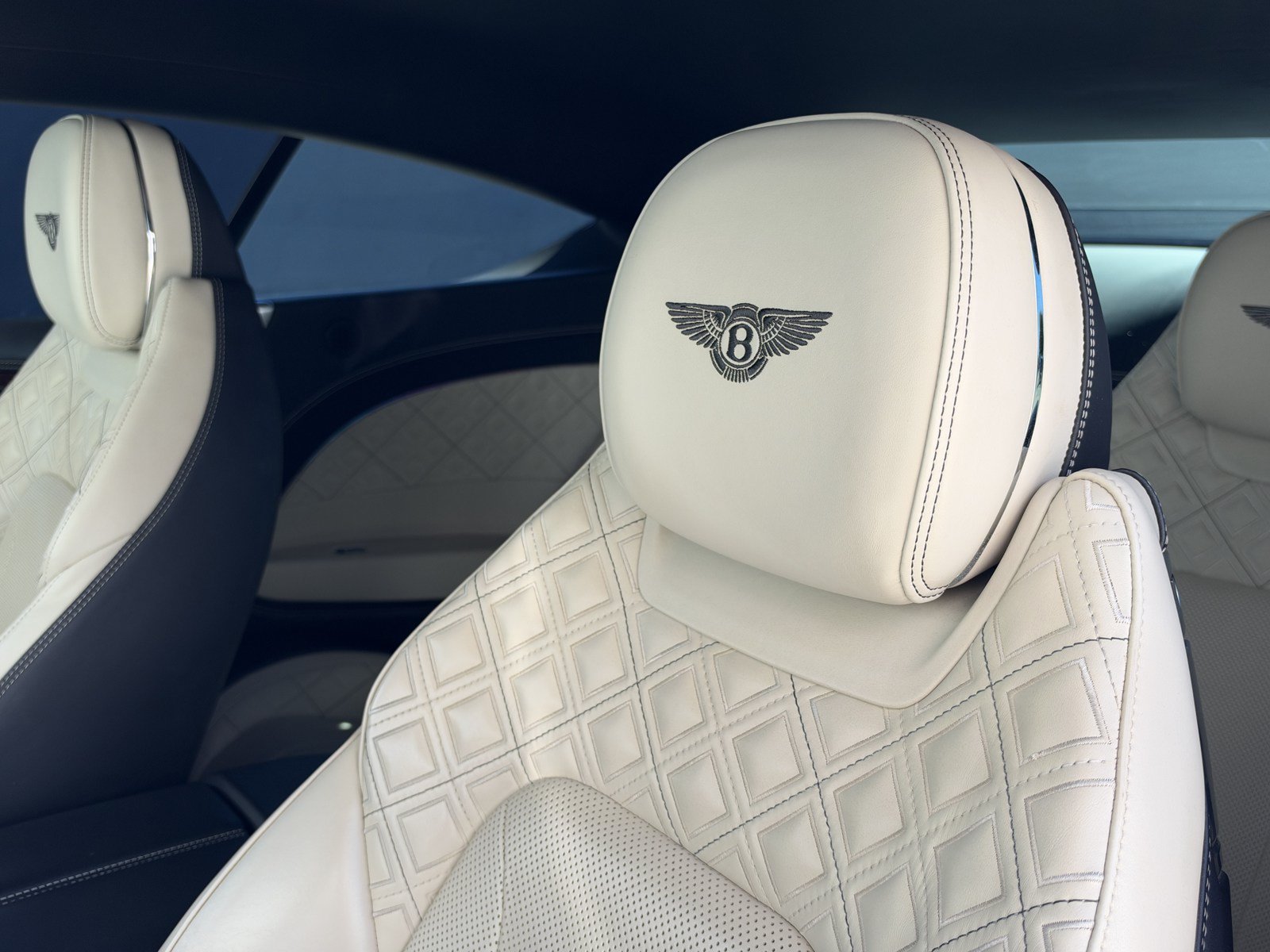 Used 2020 Bentley Continental GT AWD/4WD image 30