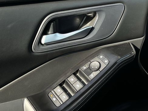 Used 2024 Nissan Rogue SV image 21