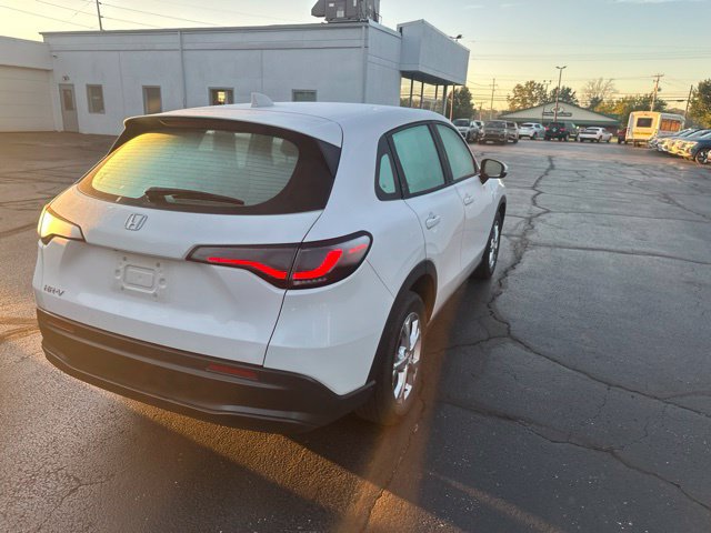 Used 2025 Honda HR-V LX image 7
