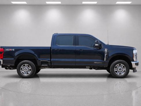 Used 2024 Ford F250 Lariat AWD/4WD image 2
