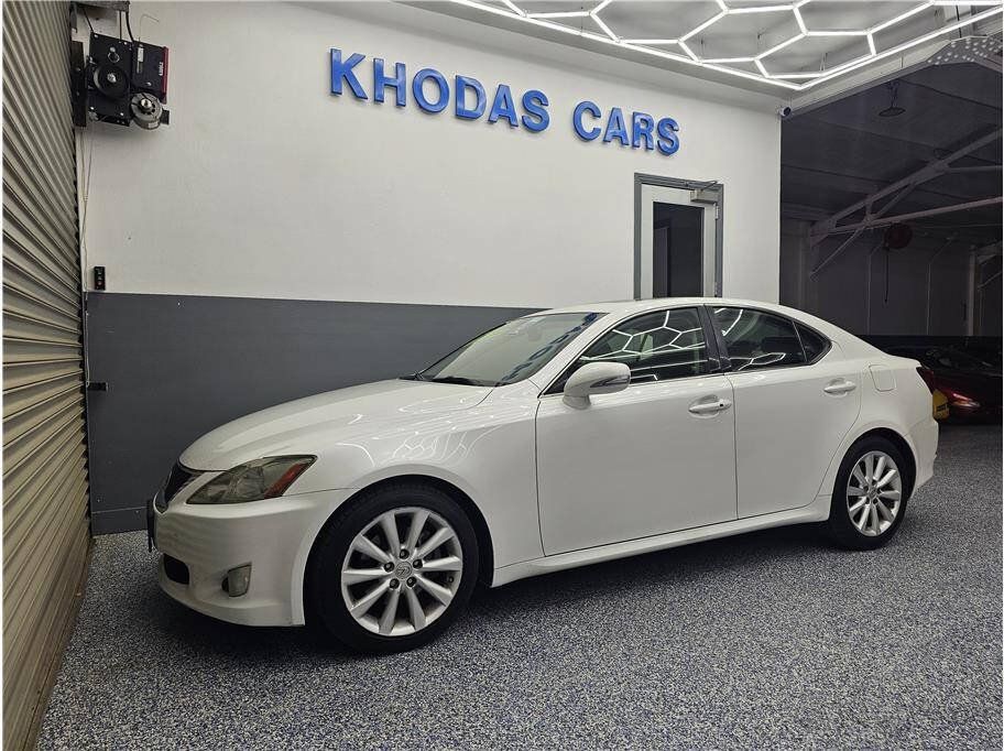 Used 2010 Lexus IS 250 w/ Premium Pkg Value Edition RWD image 2