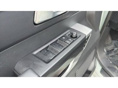Used 2025 Toyota Tundra Platinum AWD/4WD image 15