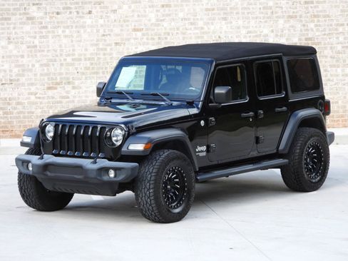 Used 2019 Jeep Wrangler Unlimited Sport S AWD/4WD image 21