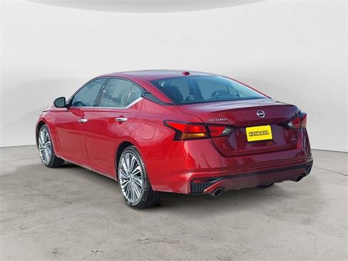 Used 2024 Nissan Altima 2.5 SL image 3