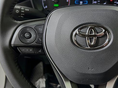 Used 2025 Toyota Corolla SE FWD image 19