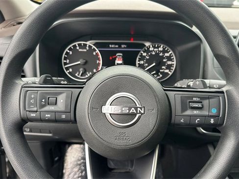 Used 2023 Nissan Rogue SV image 23