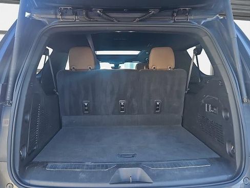 Used 2021 Chevrolet Suburban High Country image 12