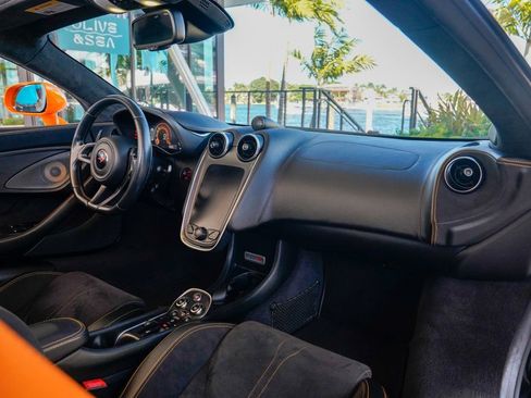 Used 2018 McLaren 570S Spider image 77