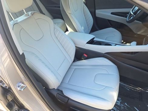 New 2026 Hyundai Elantra Limited FWD image 19