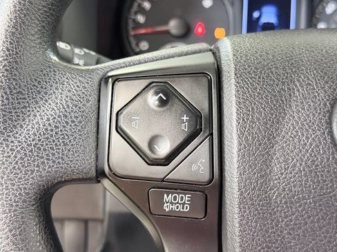 Used 2020 Toyota Tacoma SR AWD/4WD image 41