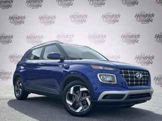 Used 2024 Hyundai Venue SEL FWD video 2