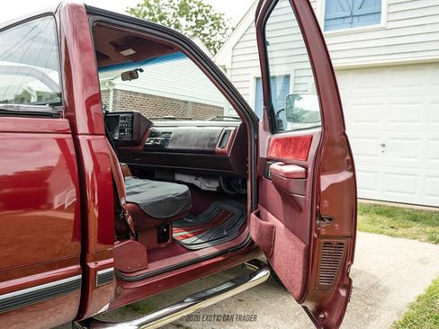 Used 1989 Chevrolet Silverado 1500 2WD Regular Cab image 34