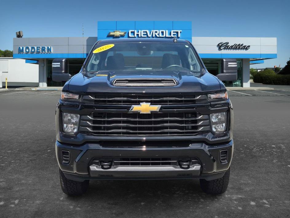 Certified 2025 Chevrolet Silverado 2500 Custom AWD/4WD image 8
