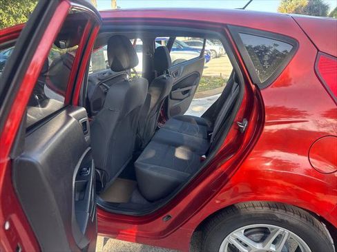 Used 2018 Ford Fiesta SE FWD image 25