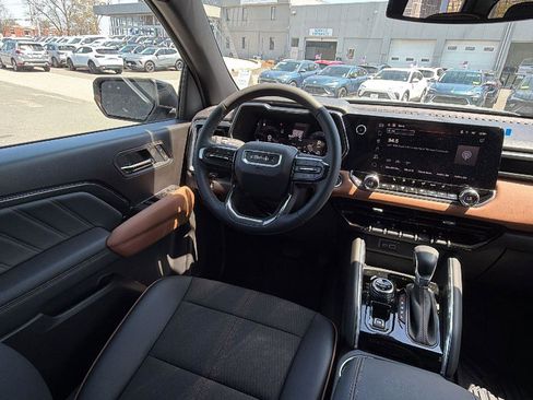 New 2026 GMC Canyon AT4 AWD/4WD image 21