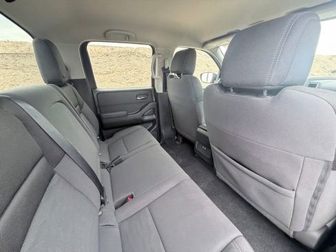 Certified 2024 Nissan Frontier SV image 30