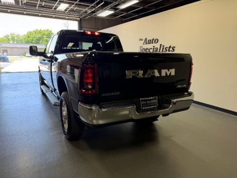 Used 2026 RAM 2500 Big Horn AWD/4WD image 3