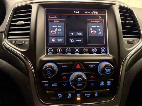 Used 2018 Jeep Grand Cherokee Altitude image 16