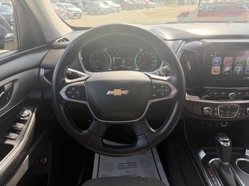 Used 2018 Chevrolet Traverse LT image 24