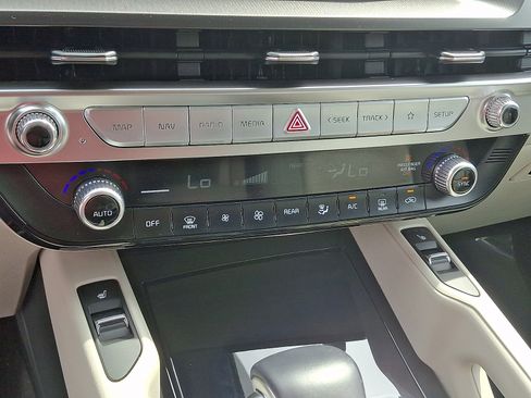 Certified 2025 Kia Telluride S AWD/4WD image 16