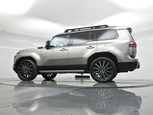 Used 2025 Lexus GX 550 image 55