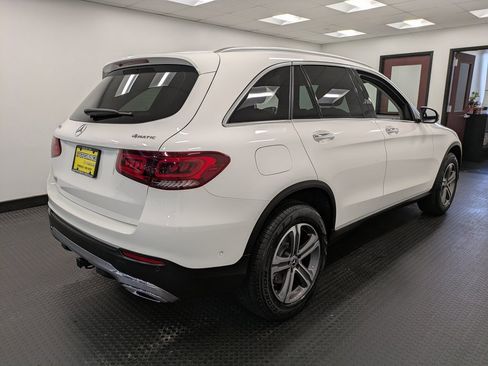 Used 2021 Mercedes-Benz GLC 300 4MATIC image 4