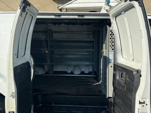 Used 2012 Chevrolet Express 2500 RWD image 13