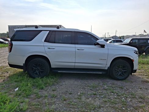 Used 2022 Chevrolet Tahoe LT w/ Luxury Package AWD/4WD image 4